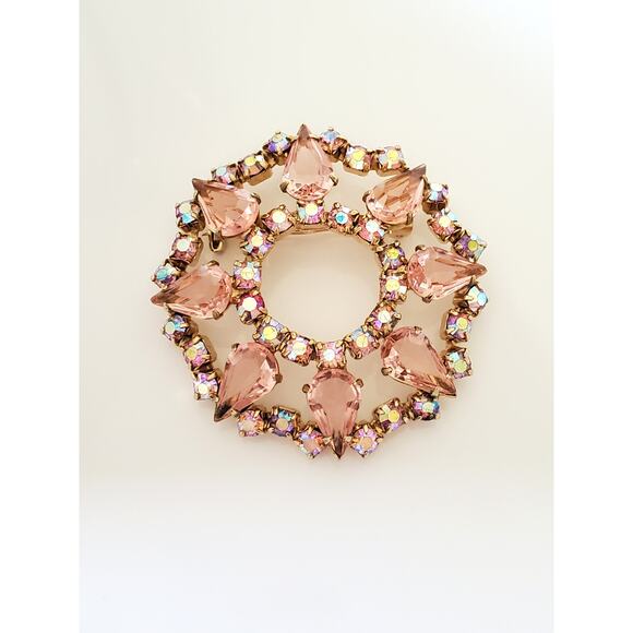 Vintage Mid-Century Aurora Borealis and Pink Rhinestone Wreath Brooch - Picture 2 of 6